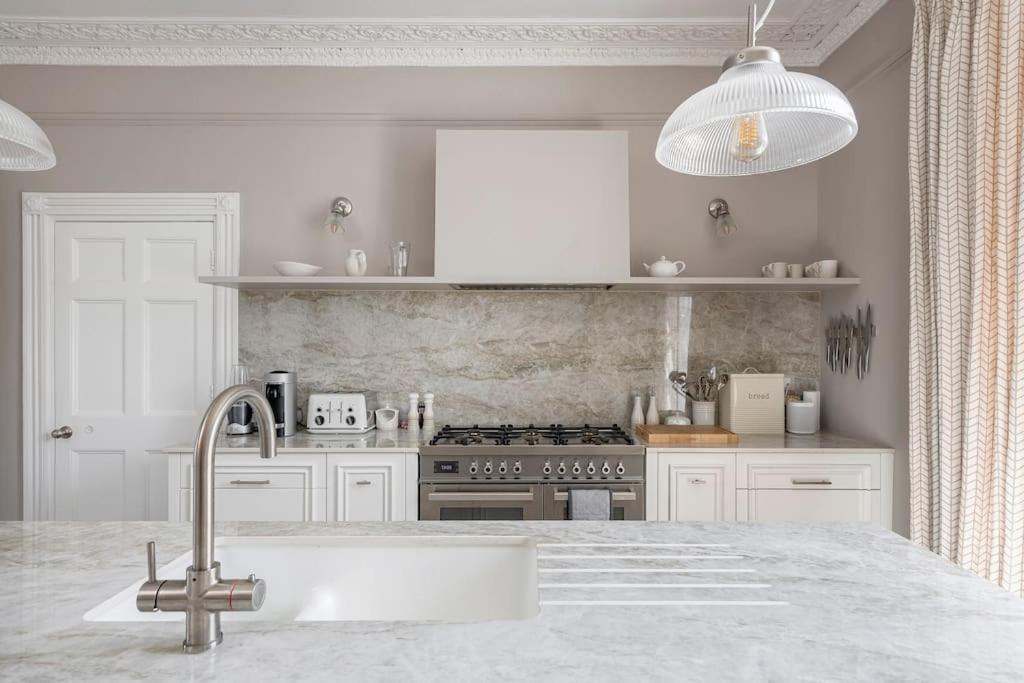Dunsford House - Elegant Townhouse With Parking Villa Bath Dış mekan fotoğraf